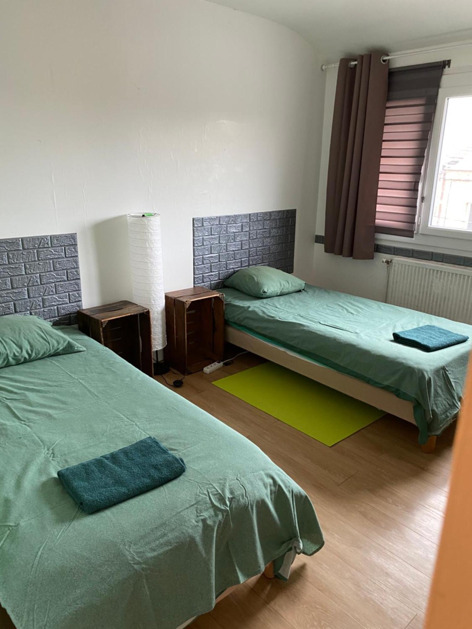 Gite De La Nievre - Centre Ville-2E Etage Flixecourt Exteriör bild